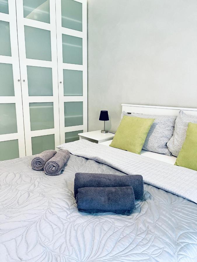 Modern Silver Apartment Cracóvia Exterior foto